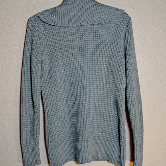 Calvin Klein gray knit sweater - Picture 3 of 7